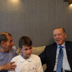 Cumhurbaşkanı Erdoğan'dan Galatasaray Başkanı Dursun &Ouml;zbek'e ziyaret