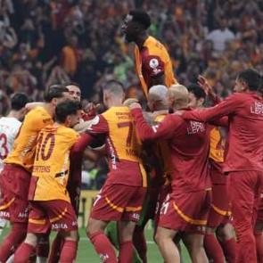 Galatasaray yıldızına veda ediyor: Pazartesi g&uuml;n&uuml; imza atacak