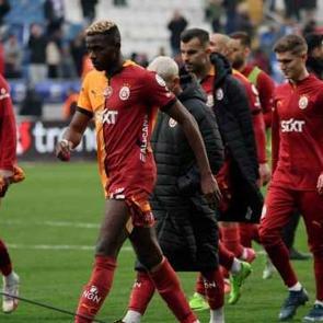 Galatasaray'da ayrılık resmiyete d&ouml;k&uuml;ld&uuml;: Beklenen veda geldi