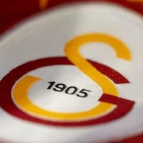 Galatasaray'da s&ouml;zleşme krizi! 130 milyona anlaşıldı, menajeri izin vermedi