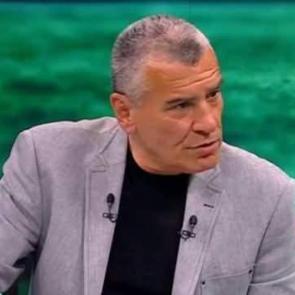 &Uuml;nl&uuml; yorumcunun 'Posterini alırlar' dediği yıldız İstanbul'a geliyor! 