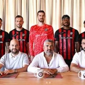 1. Lig ekibi, S&uuml;per Lig i&ccedil;in g&ouml;z&uuml;n&uuml; kararttı! 6 imza birden: Milli oyuncular da var