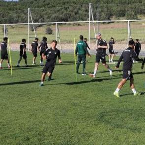 2. Lig'de şampiyon olmuşlardı: 20 futbolcu gidiyor, sadece 6 isim kalacak