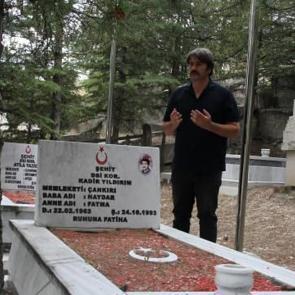 8 yılda 81 ili dolaştı, 8 bin şehit kabrini ziyaret etti!