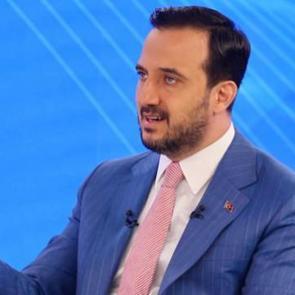 AK Parti İstanbul İl Başkanı Özdemir: CHP'ye değil, yolsuzluğa operasyon yapıldı