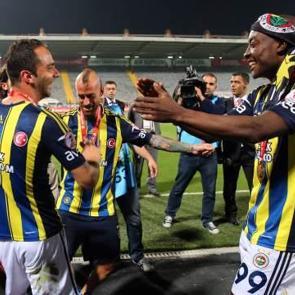 Fenerbah&ccedil;e'nin efsanesi işsiz kaldı: Teklif bekliyor ama arayan yok