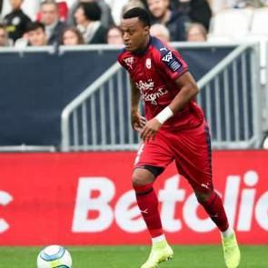 Fransa'nın 'kemik' stoperiydi: Ankara'ya geldi, 1. Lig ekibine imzayı attı