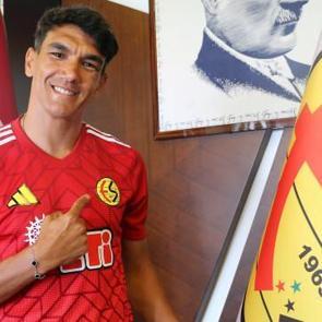 Ge&ccedil;en sezon şampiyonluk yaşamıştı! S&uuml;per Lig'in efsanesine imza attı