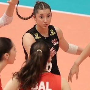 Kız Voleybol Milli Takımı, Avrupa Şampiyonası'nda finalde kaybetti