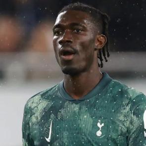 Mourinho, y&ouml;netimden bizzat istedi! F.Bah&ccedil;e'ye İngiltere'den 'box to box' orta saha