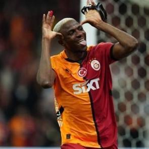 Osimhen i&ccedil;in &ccedil;ılgın teklif! Galatasaray g&ouml;z&uuml;n&uuml; kararttı