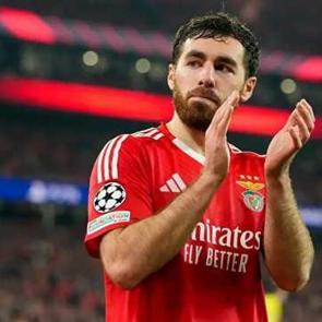 Beşiktaş Orkun K&ouml;k&ccedil;&uuml;'y&uuml; resmen duyurdu! Forma numarası belli oldu