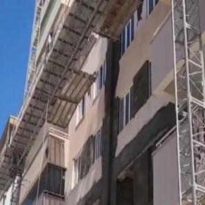 Tadilat sırasında iskele kırıldı, işçiler yere çakıldı: 2 ölü, 1 yaralı