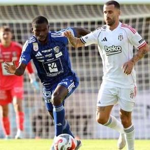 5 goll&uuml; ma&ccedil;ta Beşiktaş, 10 kişilik rakibine diş ge&ccedil;iremedi