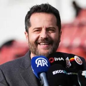 Erden Timur, Galatasaray'a d&ouml;necek mi? Canlı yayında a&ccedil;ıkladı