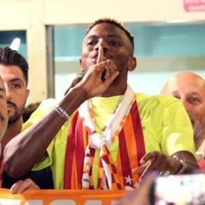 Taraftarlar hazır! Galatasaray'da Osimhen i&ccedil;in tarihi g&uuml;n