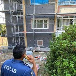 İskelede çalışırken 5'inci kattan düşerek öldü