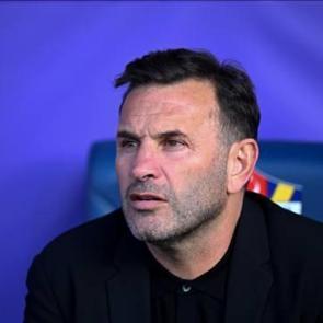 Okan Buruk kritik transfere 10 g&uuml;n i&ccedil;inde karar verecek! İşte en g&uuml;&ccedil;l&uuml; aday