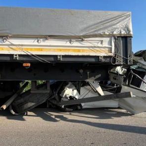 Sakarya'da korkunç kaza: 1 ölü, 1 yaralı!