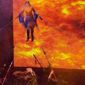 Türkiye’nin ilk ve tek atlı sahne gösterisi! Osman Bey ve Bala Hatun’un aşkı anlatılıyor