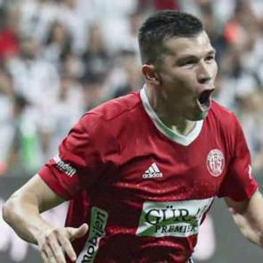 1. Lig'de şampiyonluk kadrosu kuruluyor: S&uuml;per Lig'den iki ekleme daha