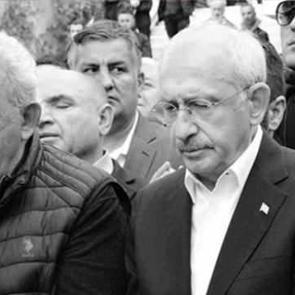 Kemal Kılı&ccedil;daroğlu&rsquo;nun ikiz kardeşi hayatını kaybetti! Adil Kılı&ccedil;daroğlu kimdir, neden vefat etti?