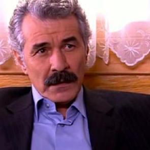 Kurtlar Vadisi'nin Kirve'si Ali İpin, G&ouml;zyaşı Krali&ccedil;esi'yle bomba gibi d&ouml;n&uuml;yor!