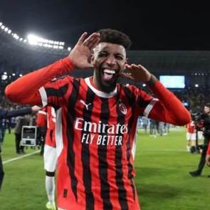 Serdal Adalı'dan Emerson Royal a&ccedil;ıklaması: Kulak asmayacağız!