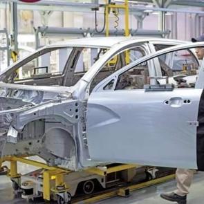 Otomobil üreticisi Avtovaz, çalışma günü sayısını azaltacak