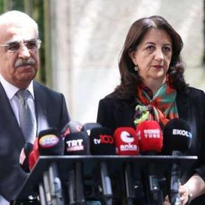 SON DAKİKA: Parti ziyaretleri sonrası bir ilk! DEM Parti heyeti İmralı'da