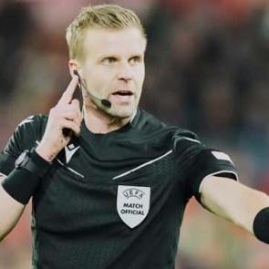 Fenerbah&ccedil;e'nin Feyenoord ma&ccedil;larını y&ouml;netecek hakemler belli oldu