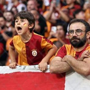 Kaleci tavsiyesi taraftardan geldi: Muslera'nın veliahtı Latin Amerika'dan