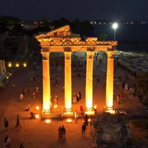 Karanlıkta ışıldayan tarih: Side Antik Kenti’nde “gece müzeciliği”