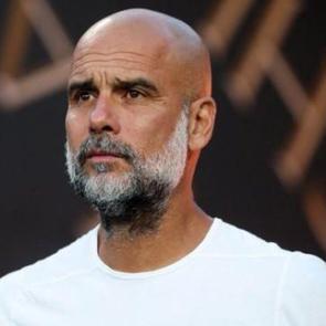 Galatasaray yolunu g&ouml;zl&uuml;yordu! Guardiola iki yıldızı kadroya almadı