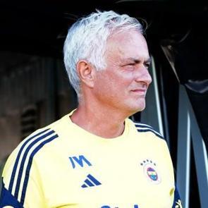 Yeni sezon arefesinde Jose Mourinho'ya s&uuml;rpriz teklif