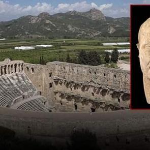 Aspendos kazılarında Roma Dönemi'ne ait imparator başı heykeli bulundu
