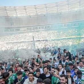 24 bin bilet satıldı: S&uuml;per Lig'in iki efsanesi yanan ormanlar i&ccedil;in sahada