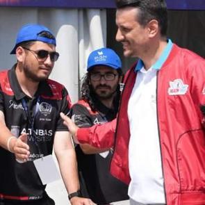 Robotaksi-Binek Otonom Araç Yarışması tüm kategoriler başladı!