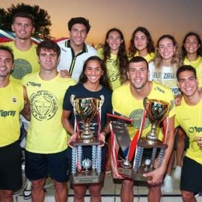 F.Bah&ccedil;eli y&uuml;z&uuml;c&uuml;lerden T&uuml;rkiye Şampiyonası'nda 5 kupa