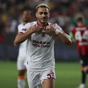 Fenerbah&ccedil;e'yle anılıyordu: Barış Alper'den Kerem'e olay g&ouml;nderme