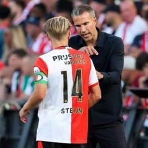 Feyenoord'dan 'Kadık&ouml;y' &ouml;ncesi Fenerbah&ccedil;e'ye g&ouml;zdağı