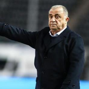 Galatasaray yeni g&uuml;ne 'Fatih Terim' ile başladı: Tek fotoğrafı rekor kırdı