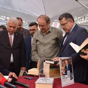 Gazeteci-Yazar Sadık Albayrak Trabzon'da okuyucularıyla buluştu