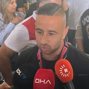 İsrailli futbolcu Amedspor'a geldi: Taraftar havalimanında karşıladı