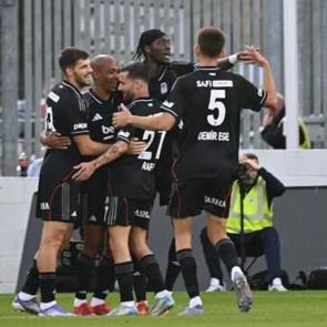 Abraham'ın gecesinde Beşiktaş fişi ilk yarıda &ccedil;ekti