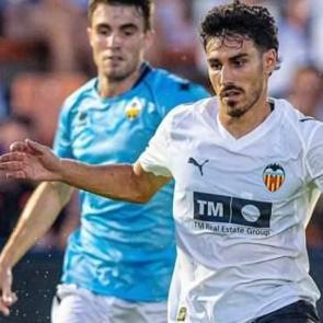 Valencia diretti! Trabzonspor devreye girdi: Fırtınaya 'on numara' transfer