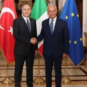 Yerlikaya'dan İtalyan mevkidaşıyla &ouml;nemli g&ouml;r&uuml;şme