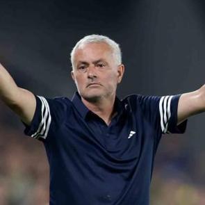 5-2'lik galibiyete Rıdvan Dilmen'in g&ouml;z&uuml;nden bakış! Herkes Mourinho s&ouml;zlerini konuşuyor 