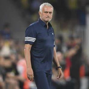 Mourinho'dan flaş a&ccedil;ıklama! G&ouml;ztepe ma&ccedil;ı ertelenecek mi? 