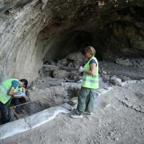 Andık Mağarası&rsquo;nda tarih &ouml;ncesi izler g&uuml;n y&uuml;z&uuml;ne &ccedil;ıkıyor